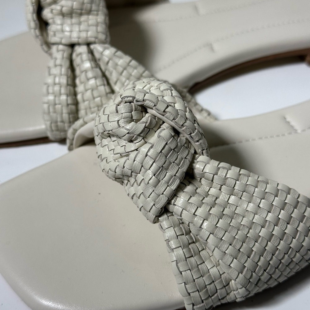 Marc Fisher LTD, Marlon Leather Woven Slide Sandals, Woman's Sz 8 - Picture 6 of 8